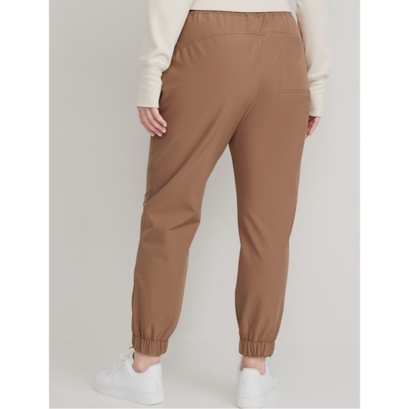 NEW Old Navy High-Waisted Water-Repellent Jogger Pants Light Brown  Small-Petite - Picture 2 of 7